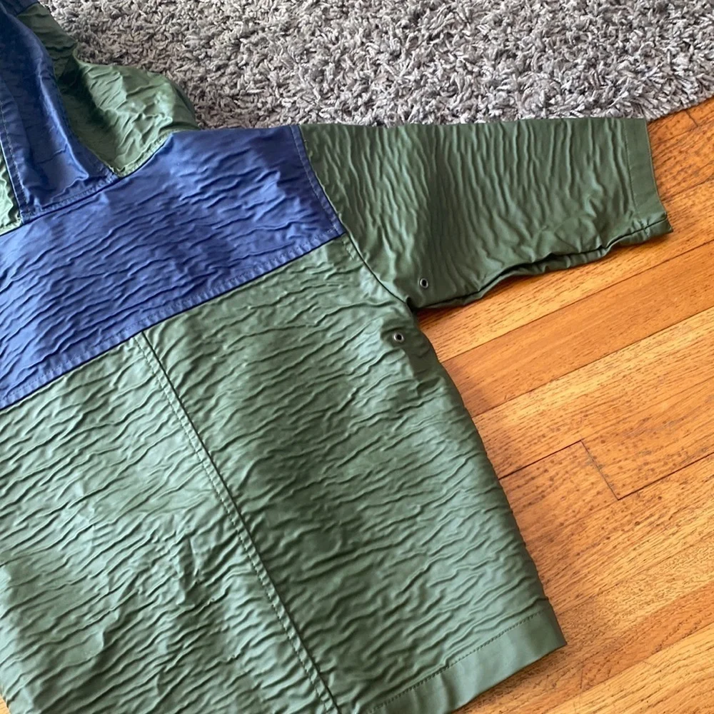 GYMSPORT GYMBOREE Vintage Green Hooded Raincoat Jacket Size 3 to 4 years old